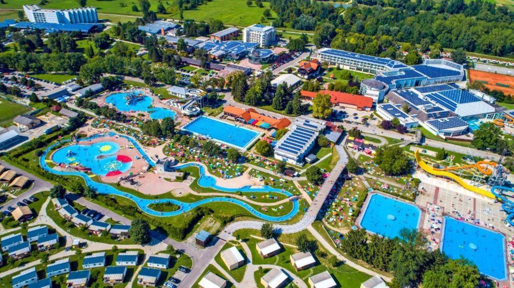 Superior Holiday Home Fortuna Чатеж-об-Саві Екстер'єр фото